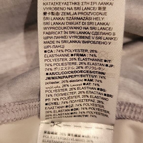 GAP  Light Gray Camouflage Leggings Capri Sz Large - Picture 9 of 10